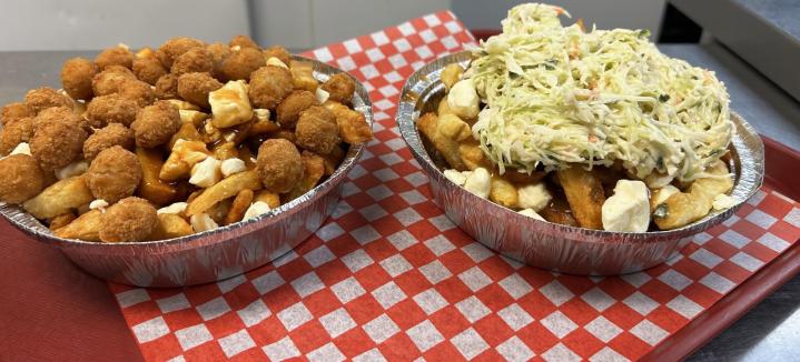 Resto Méli-Mélo à Lévis : le restaurant à retenir pour savourer de délicieux poutines québécoises.